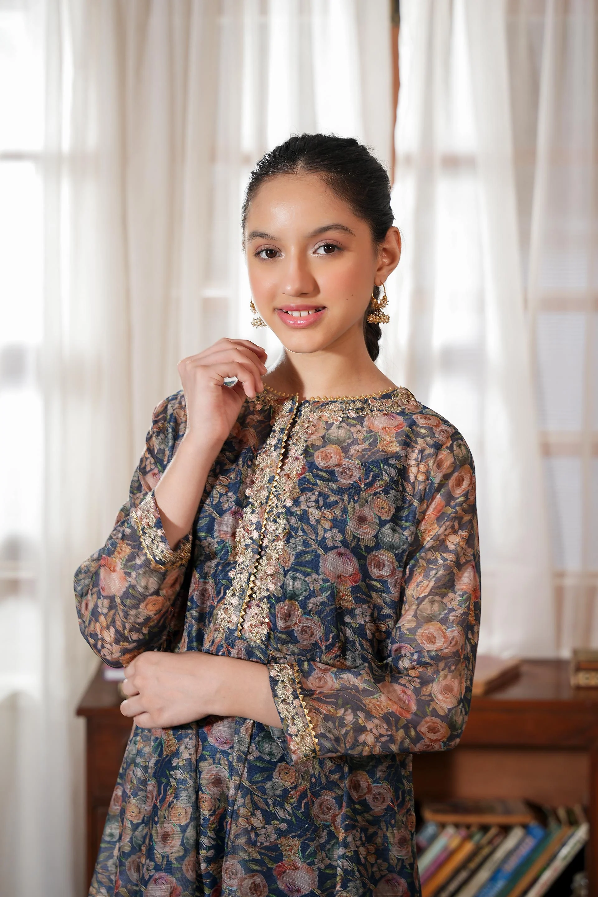 Embroidered Kali Dar Shirt With Straight Pants (DGFS-31) - Image 2