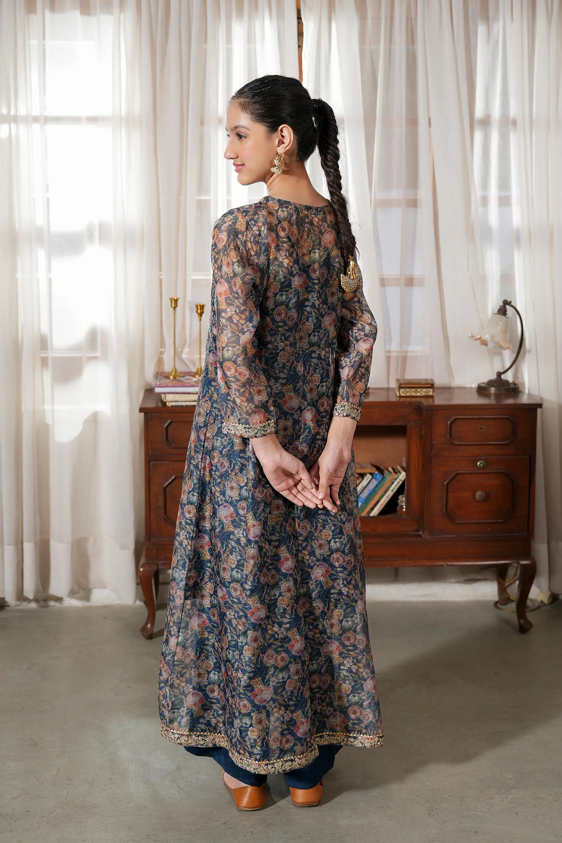 Embroidered Kali Dar Shirt With Straight Pants (DGFS-31) - Image 4