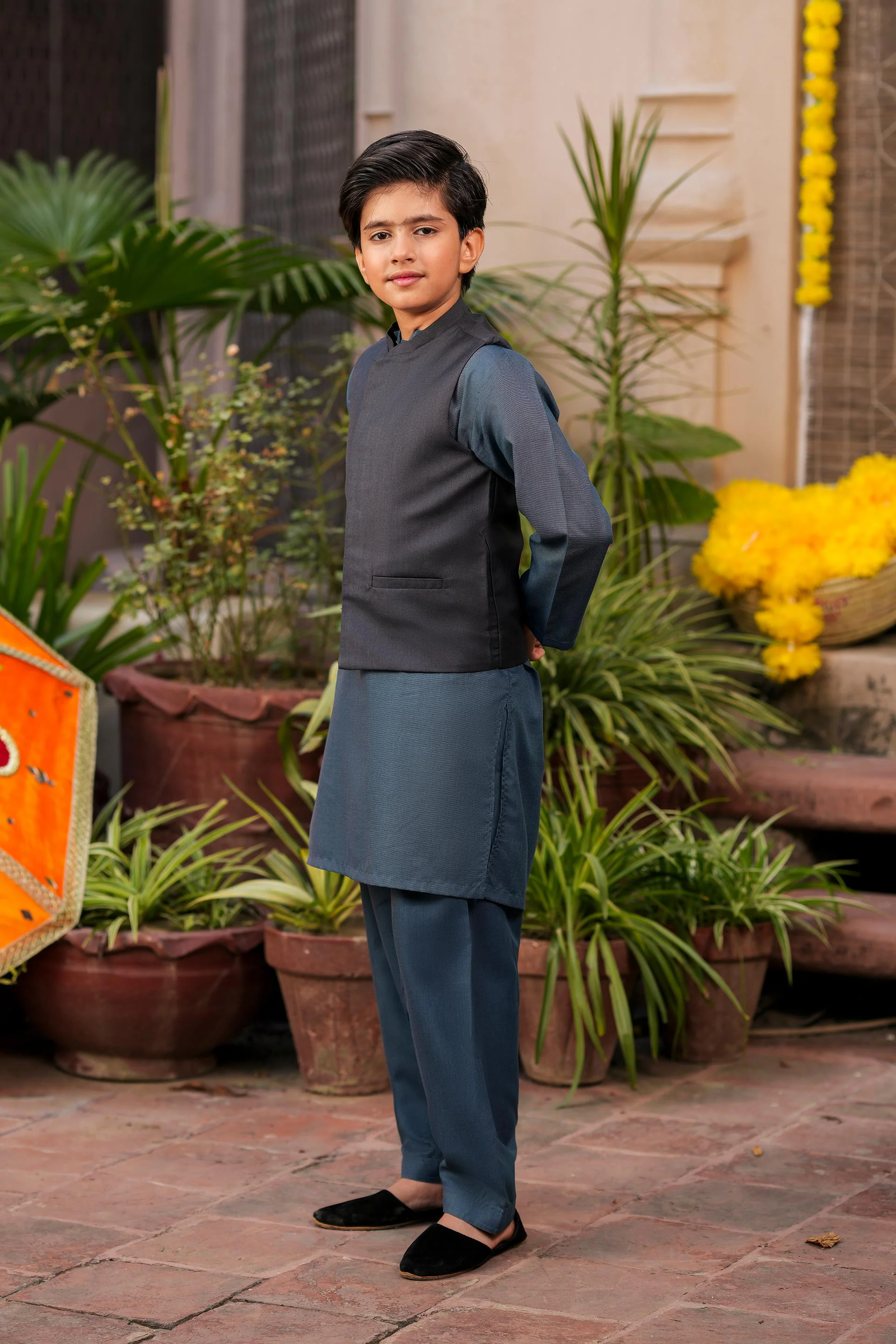 Kurta, Waistcoat & Trousers (FBSKW-889) - Image 3