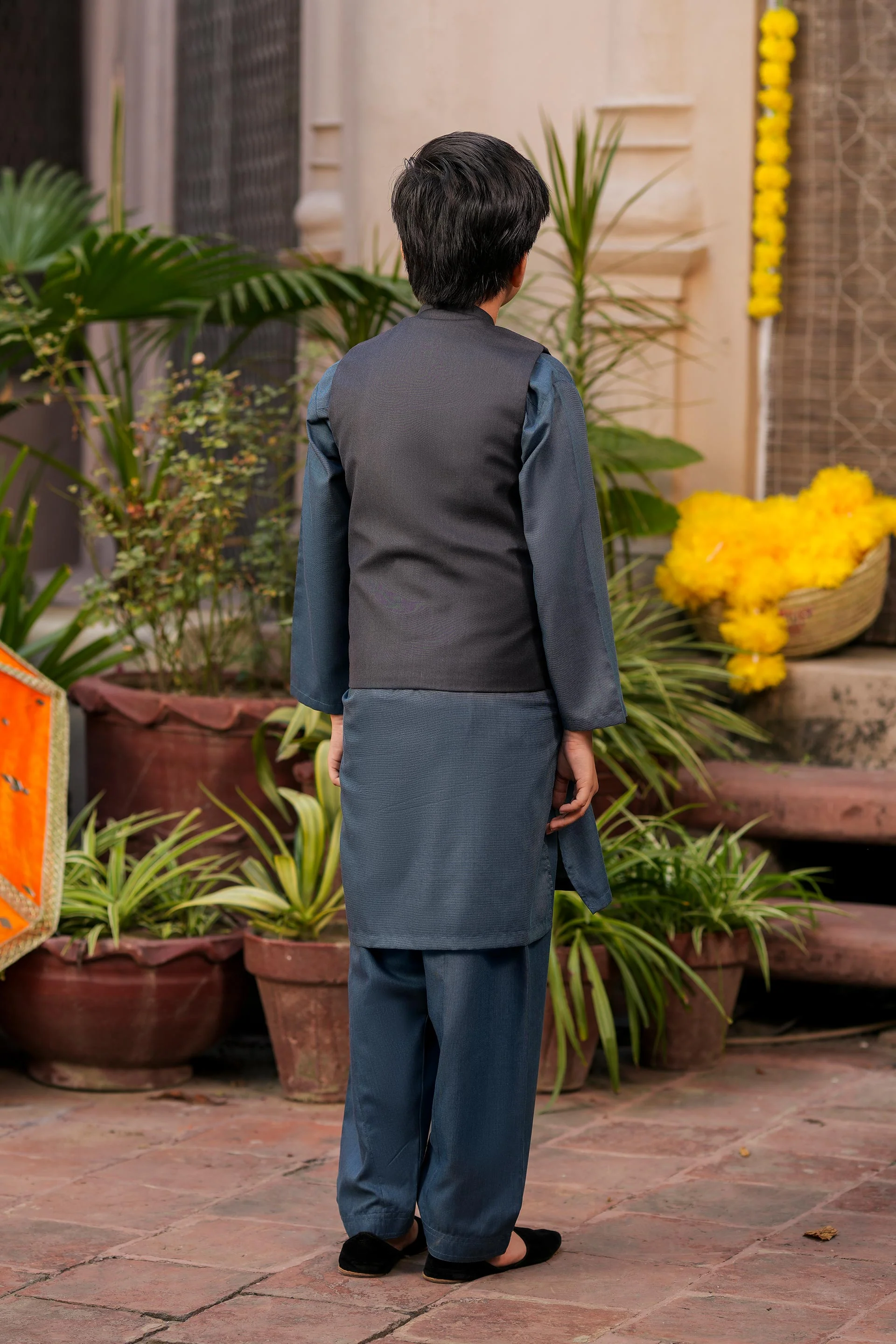 Kurta, Waistcoat & Trousers (FBSKW-889) - Image 5