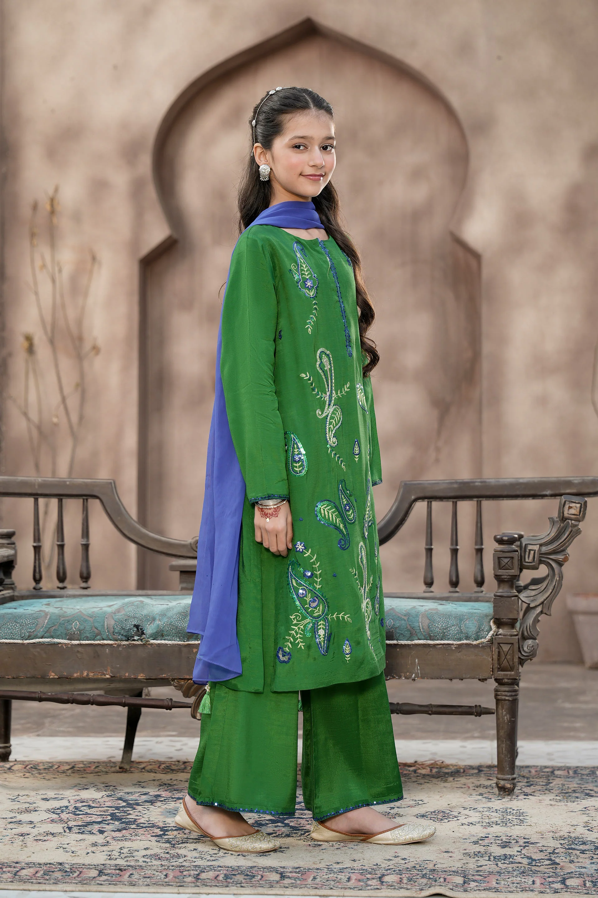 Embroidered Long Shirt With Bootcut Pants (GPW2-05) - Image 5