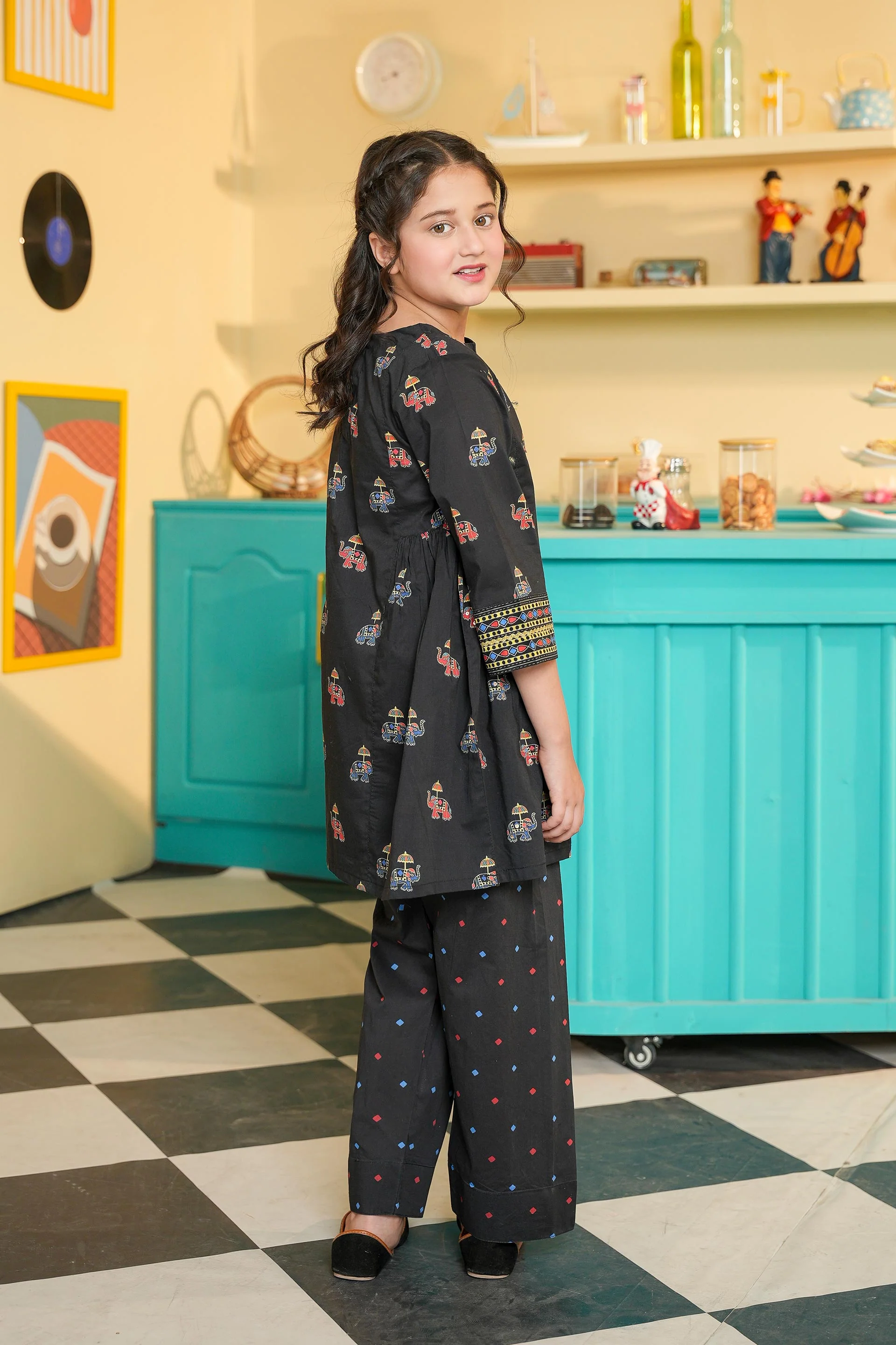 Printed Frock With Farshi Shalwar (DGKS-208) - Image 4