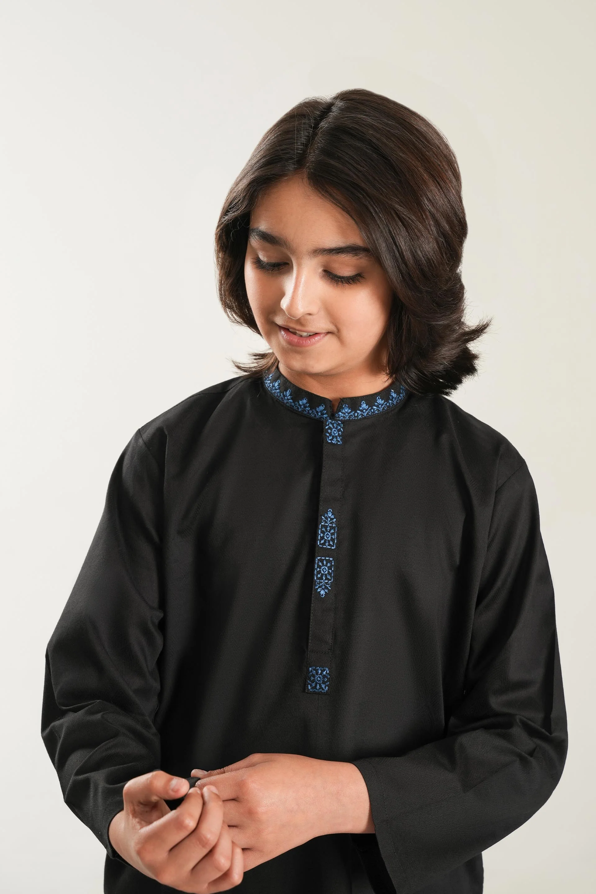 Kurta With Embroidery (MSFBSK-854) - Image 2