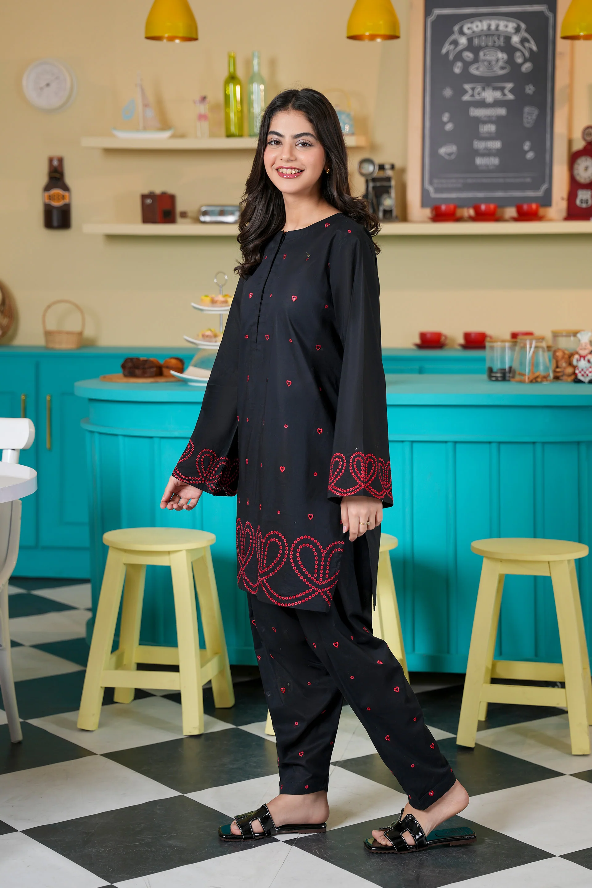 Embroidered Kameez With Shalwar (SSEGKS-34) - Image 3