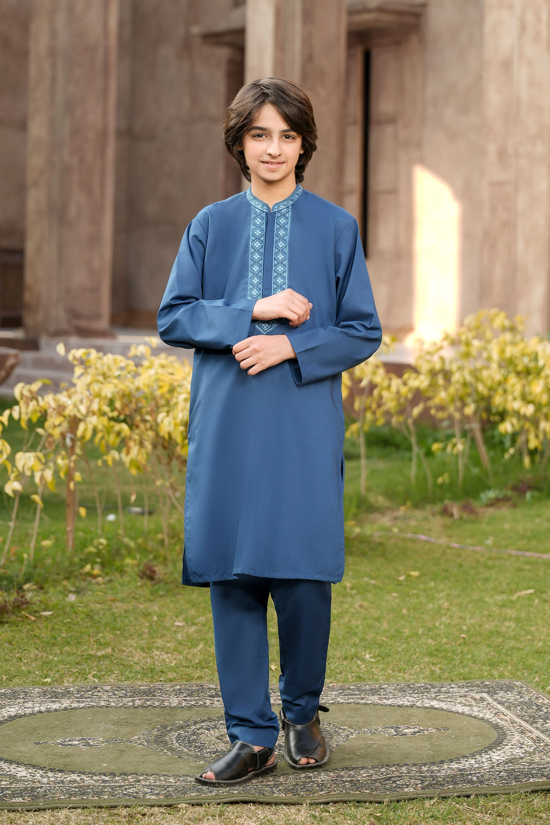 Embroidered Kurta & Trousers (MSFBSK-919)