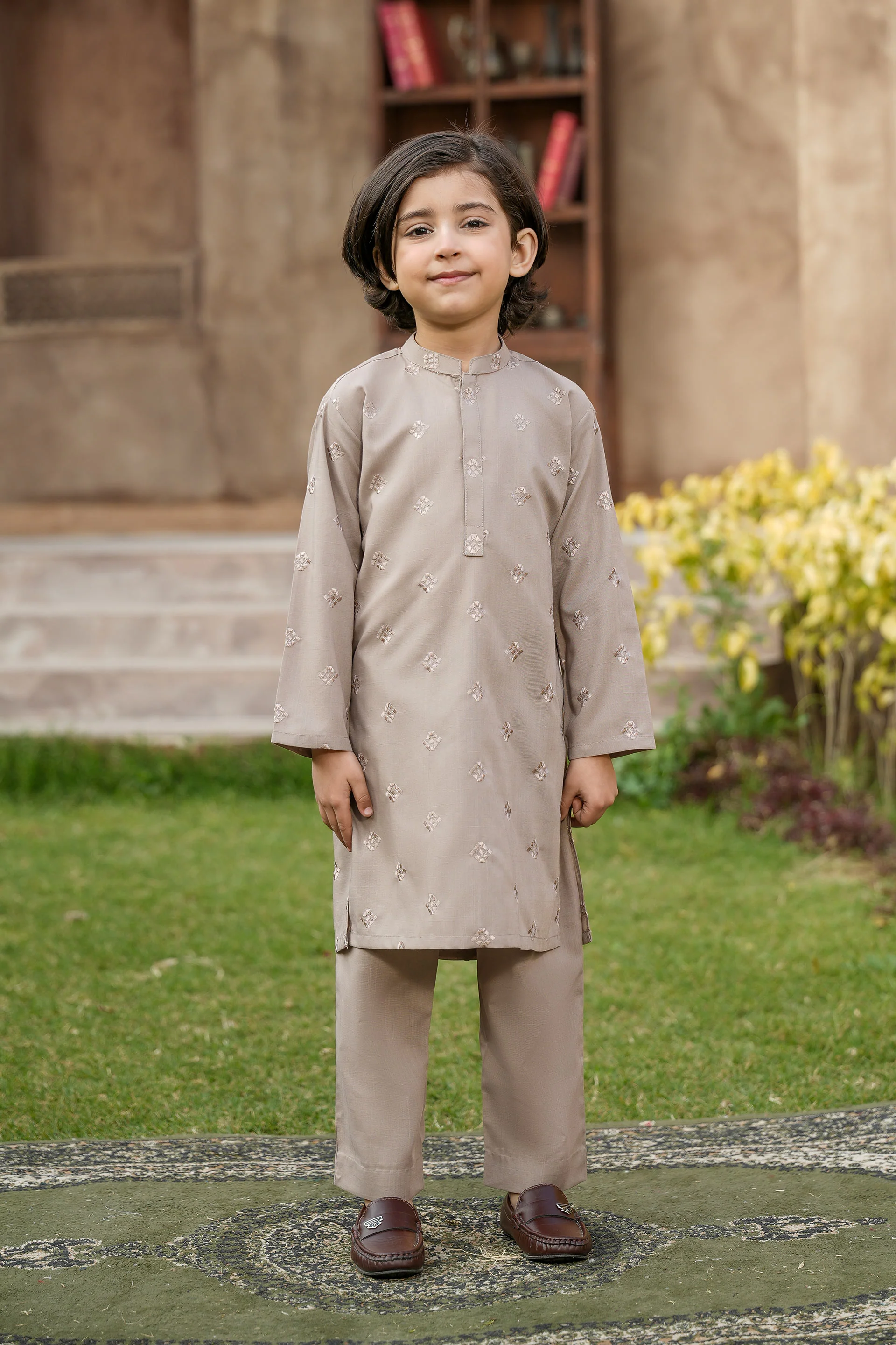 Embroidered Kurta & Trousers (FBSK-913)