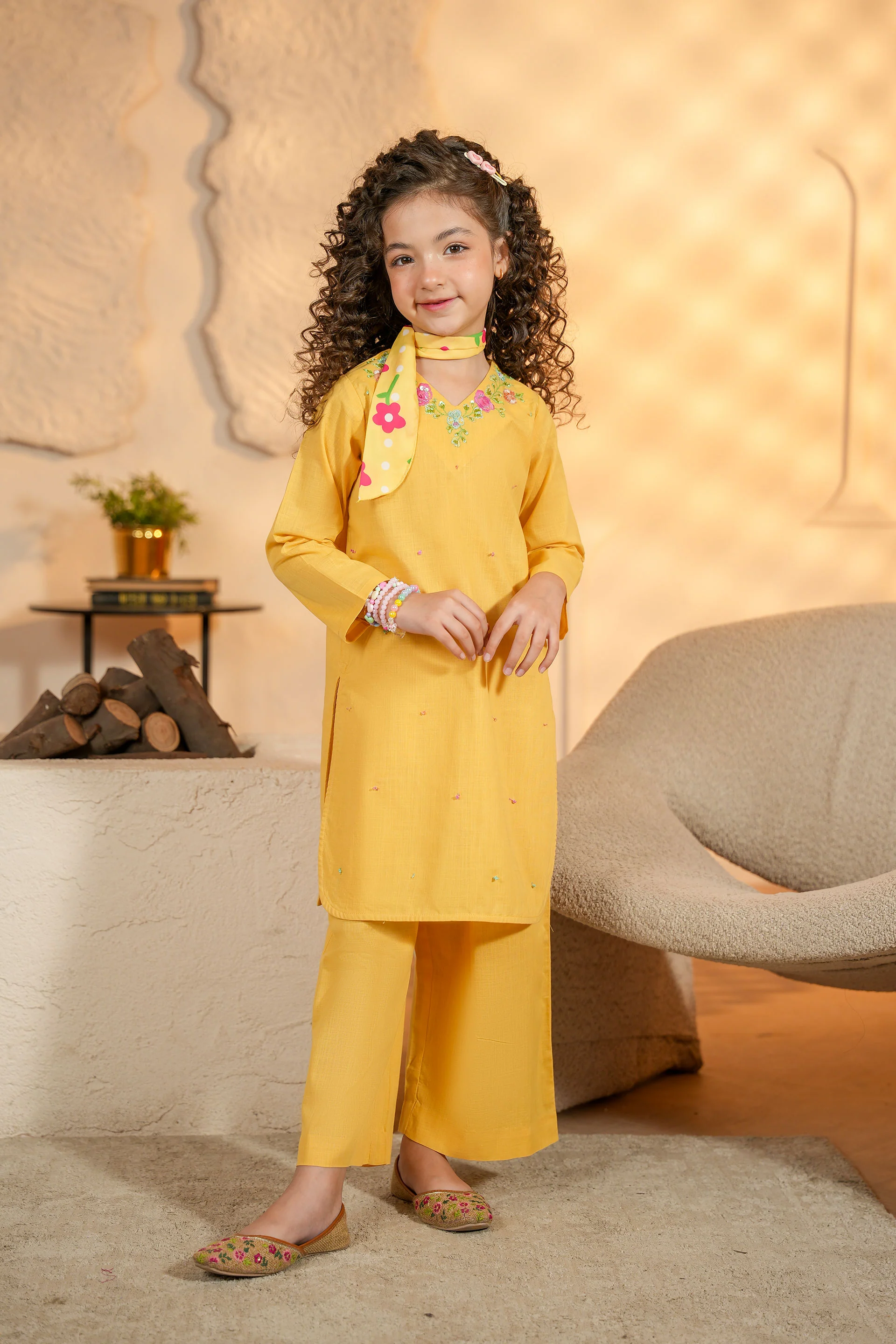 Hand Embroidered Kameez Trousers (GSKH-60)