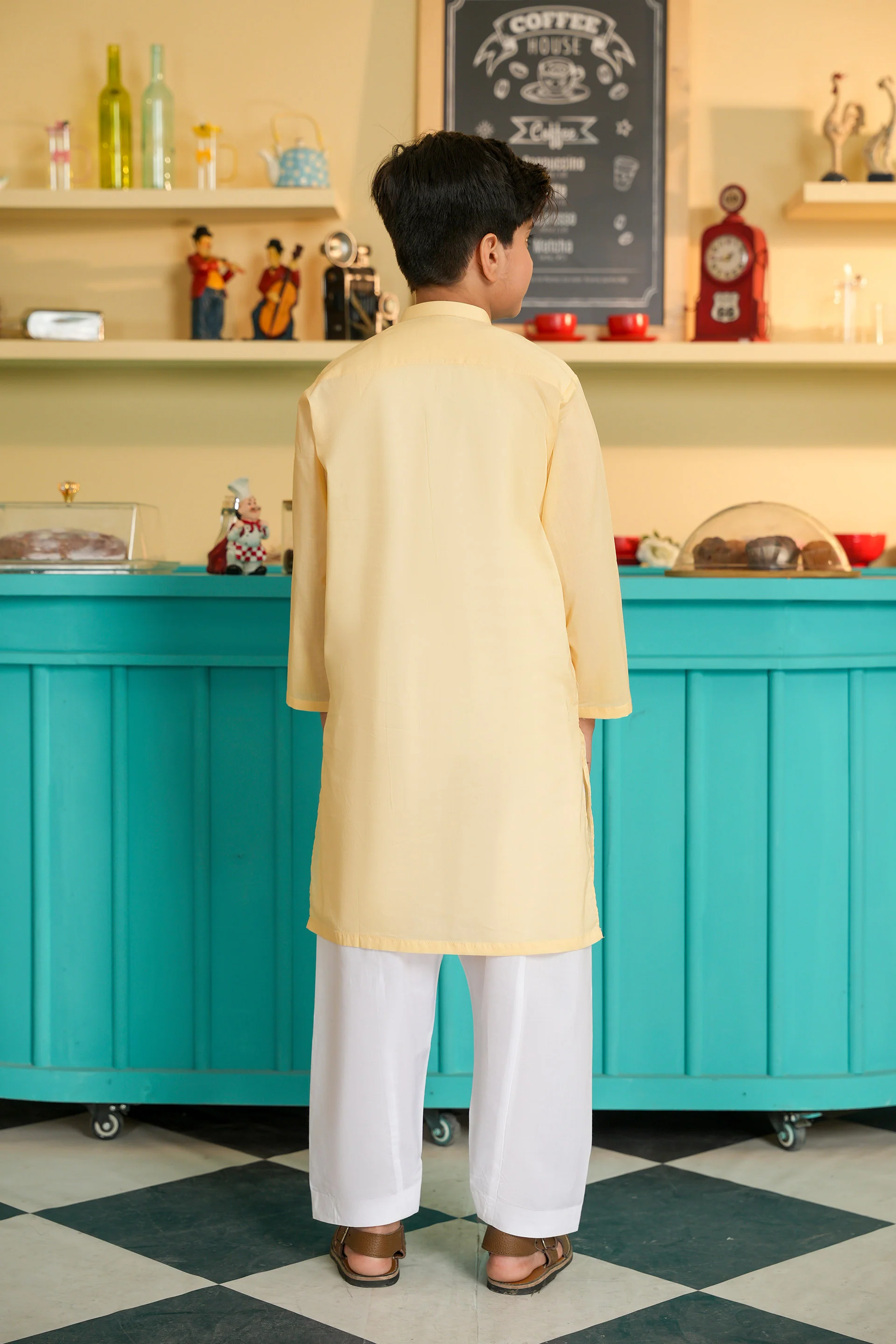 Embroidered Kurta (FBK-900) - Image 4